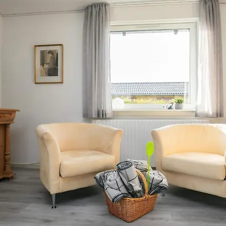 Spacious On A Large Plot, With Space To Play Hébergement de vacances