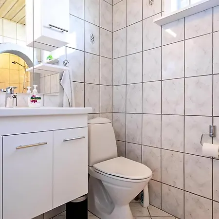 Spacious On A Large Plot, With Space To Play Hébergement de vacances *