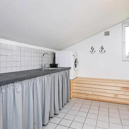 Hébergement de vacances Spacious On A Large Plot, With Space To Play *